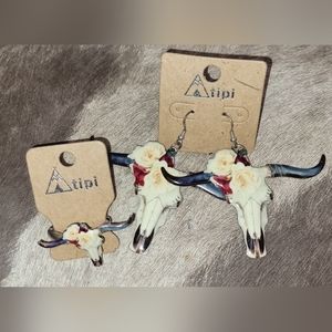 Tipi Steer Skull Earrings & Elastic Ring Set